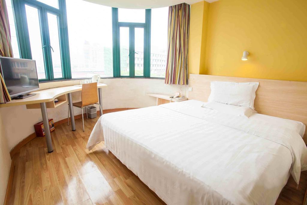 7Days Inn Changsha Xiangjiazhong Road Kaifu Temple Quarto foto